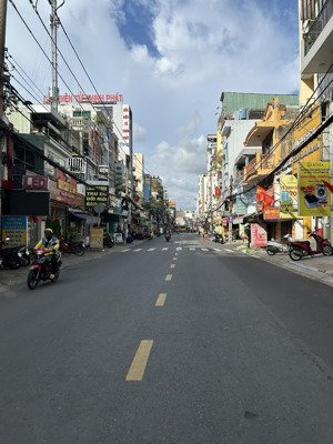 bán nhà xây 2 tầng - đường nguyễn văn thương - giá 6.7 tỷ