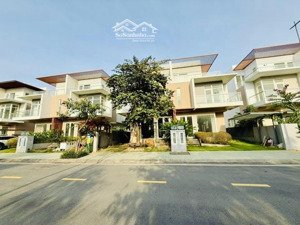 căn góc 3 mặt tiền dragon village 1 trệt 2 lầu diện tích: 166m²