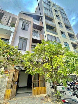 chỉ hơn 9 tỷ , sở hữu ngay toà căn hộ 4 tầng 10 phòng - mặt tiền khuê mỹ , sát bãi tắm sơn thuỷ