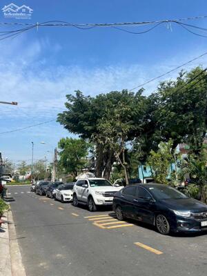 Bán đất biệt thự Phạm Văn Đồng, HBC, Thủ Đức: 8 x 19, giá 15 tỷ.