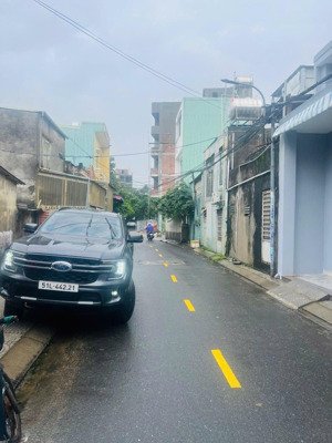 bán gấp nhà đẹp hai thoáng, mân thái sơn trà, đường ô tô tránh, gần biển, diện tích 78m - ngang 5m.