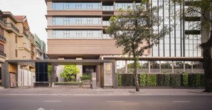 the marq: cho thuê nhanh căn hộ 2pn 2wc, dt 73m2, tầng cao cùng tầng penhouse, giá: 45 triệu (net)