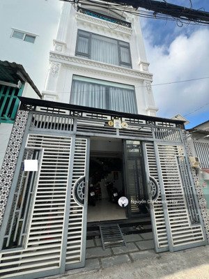 nhà phố hiện đại - vị trí đẹp hẻm 3,5m huỳnh tấn phát gần phú mỹ hưng - 5m x 12m sổ hồng giá 7,7 tỷ