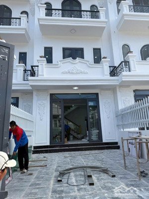 bán nhà mới hoàn thiện chìa khóa trao tay ngay tt lạc dương p. langbiang đà lạt