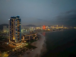 bán gấp căn hộ a la carte giá đầu tư view chính biển, ngắm pháo hoa/ 