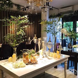 gia đình cần bán gấp mp tuệ tĩnh sổ đỏ 80m2 xây 6 tầng mt 8m vị tri đắc địa