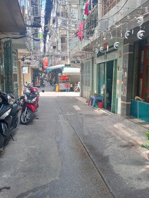 cực rẻ nhà 4 tầng, mới, khu tái thiết hoàng diệu q4 giá 5 tỷ