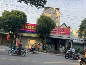 mặt tiền kinh doanh vip đường nguyễn thái học phường dĩ an, tp.hcm**
- diện tích: 126m