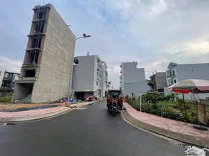 bán lô, 100m2 đất mặt tiền đường xe tải tránh,hiệp bình chánh, thủ đức,gần gigamal,giá 7,2 tỷ