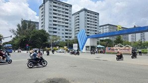 chính chủ cần bán gấp khu tđc làng đhqg. giáp ql1k. đường nhựa 7m. ngang 4m. dt 60m. full thổ cư