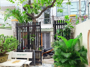 bán nhà 2 tầng huỳnh tấn phát gần khu chế xuất 35 m ra đường xe hơi khu yên tĩnh gần bùi văn ba