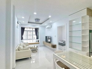 cho thuê cc sky garden 3, giá cực chất 16 triệu, 68m2, 2pn, 2wc, view nội khu