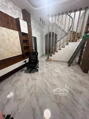 cho thuê nhà riêng ngõ quỳnh - bạch mai - 45m - nội thất đầy đủ - xe ba gác qua nhà - an ninh tốt