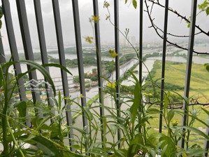 chính chủ bán ch 80m giá rẻ nhất thanh trì. lh e trang 