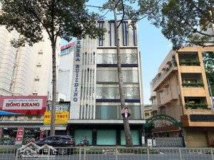 tòa nhà góc 2 mặt tiền trần hưng đạo, ngay trung tâm quận 1 - 10x30m - hầm 10 tầng - giá 198 tỷ tl