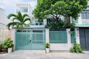 bán biệt thự cao cấp quận 7 nguyễn thị thập giá chỉ 15tỷ2 nhà đẹp hẻm xe hơi