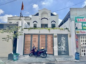 bán np tại nguyễn đức thiệu, 7,9 tỷ, 120m2, đẹp, nhiều tiện ích