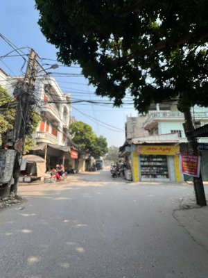 mặt phố hồ sen cống thôn yên viên_100m2 mt4m_2 mặt thoáng_oto tránh_có vỉa hè_kinh doanh thuận lợi