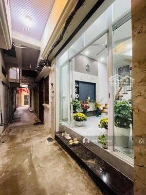 nhà đẹp ở ngay đội cấn ba đình, ngõ rộng gần phố dt30m2*5t 3pn 7.98 tỷ