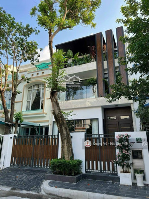 bán biệt thự hưng thái phú mỹ hưng, dt 7x18m, 9x18m shr, giá chỉ 32 tỷ/căn. lh 