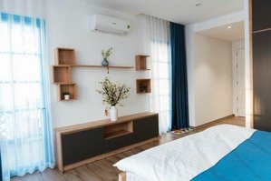 cần bán nhanh căn bt song lập sun feria 