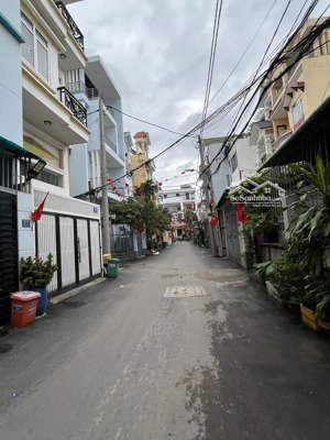 đất trống 118m2 ( 5 x 23.6m ) , mặt đường số , gần công viên , quận 2 cũ ,