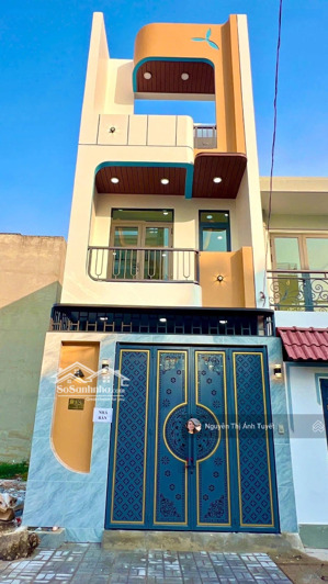 nhà hướng tây - 1 trệt 2 lầu - 3 pn 1 phòng thờ , sổ riêng hoàn công . giá rẻ