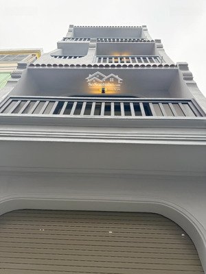 trung tâm ba đình - 5tầng thang máy - gần phố - căn góc 2 mặt , ô tô vào tận cửa