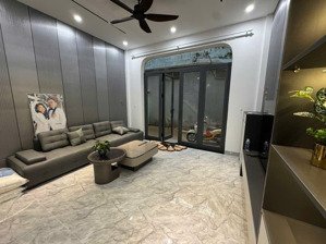 bán nhà 3 tầng đường núi thành hoà cường vị trí siêu nét. giá chỉ 6,98tỷ.