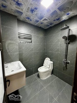 5 tầng 4 ngủ khép kín, nội thất đủ, đường cổ nhuế, chính chủ