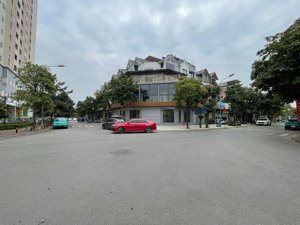 bán bt tại ct1 thạch bàn, 22 tỷ vnd, 82m2, 4pn, 4wc, uy tín