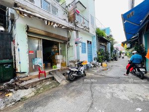 bán đất tặng nhà nát ngang 9.5m- hẻm thông xe hơi- cách hoàng diệu 2 chỉ 150m- không có căn so sánh