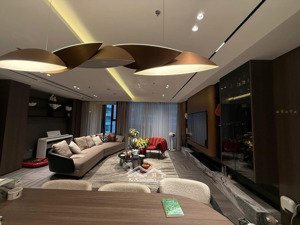 bán nhanh căn 3 ngủ 120m tầng cao thoáng mát full nội thất cao cấp giá 19.x tỷ.091477227@