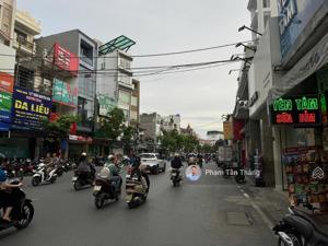 thiện chí bán căn nhà mặt đường trần nguyên hãn, mặt tiền hơn 5m, có dòng tiền cho thuê ổn định