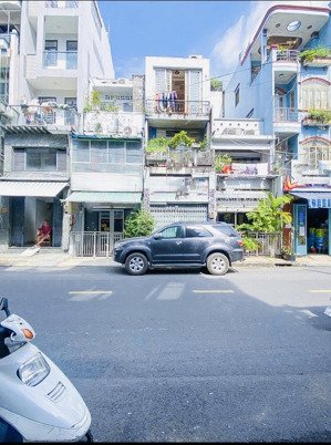gấp bán mặt tiền tân phước quận 10 36m2 4 tầng chỉ 11 tỷ x thương lượng