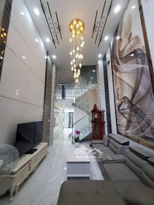 siêu phẩm thang máy khu vip gần emart phan huy ích giá mới 9.5 tỷ