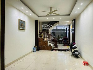 bán nhà phố trần quang diệu! ô tô tránh, gần phố, gần hồ, ở và kinh doanh đỉnh, ô thang máy. 63m*5t