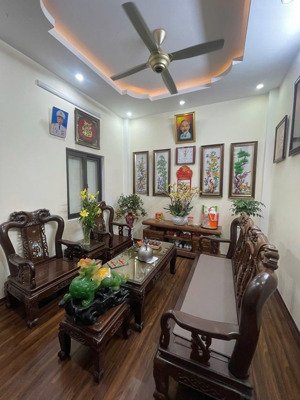 chính chủ bán nhà mậu lương - kiến hưng ngay kđt xa la ,ngõ ô tô - 40m2 ,5 tầng , giá chỉ hơn 8 tỷ