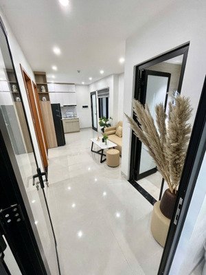 cho thuê căn hộ dịch vụ 2n1k, tầng 5, hai bà trưng