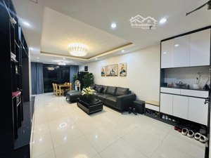 [hàng hiếm] cho thuê căn hộ 3 ngủ, 2 vs diện tích 120m, nhà thoáng mát giá 19,5tr tại 275 ng.trãi