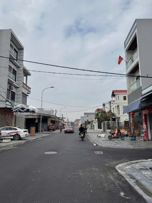 cc bán 50m2 đất đông anh ,gần đại dự án đa mục tiêu,kcn 300ha,giá nhỉnh 2tỷ