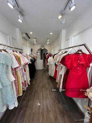 cho thuê nhà mp phố huế, dt 60m2, mt 6m, giá thuê 33tr, nhà mới, thuê riêng biệt, vỉa hè rộng