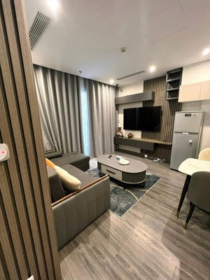 2pn2wc full đồ zenpark tòa r1.05 tầng 18 vinhomes ocean park giá 12.5 triệu