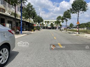 chính chủ bán gấp căn nhà và 4 phòng trọ đang cho thuê 10tr/tháng tại trung tâm tp mới bình dương