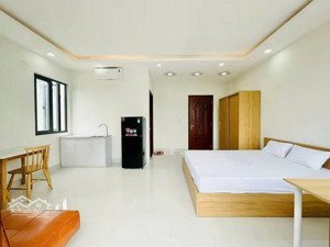 giá 3,3 triệu/tháng cho thuê phòng ban công full nội thất
gần cầu phú long q12 địa c