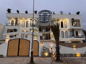 ngộp bank ! bán lô gốc 250m2 + 141m2 hồ nghinh - ngay bãi tắm - xây 12 tầng , giá chỉ 45tỷ