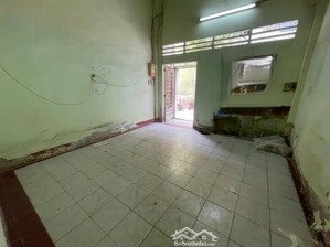 nhà cấp 4,hẻm xe hơi lê đức thọ, 4 x 11 m, kế bên lotte mart, 4,5 tỷ