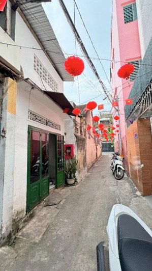 bán nhanh nhà cấp 4 lửng ngay tttp khu bàn cờ hẻm thông đường mạc đỉnh chi p.nha trang