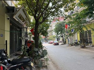 giảm 1 tỷ bán nhà kđt phú lương, 63m2, 5 tầng, mặt tiền 5m, nhà đẹp