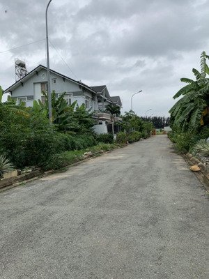 bán gấp lô góc 2 mặt tiền kdc kiến á đường liên phường,p.phước long 86tr/m2